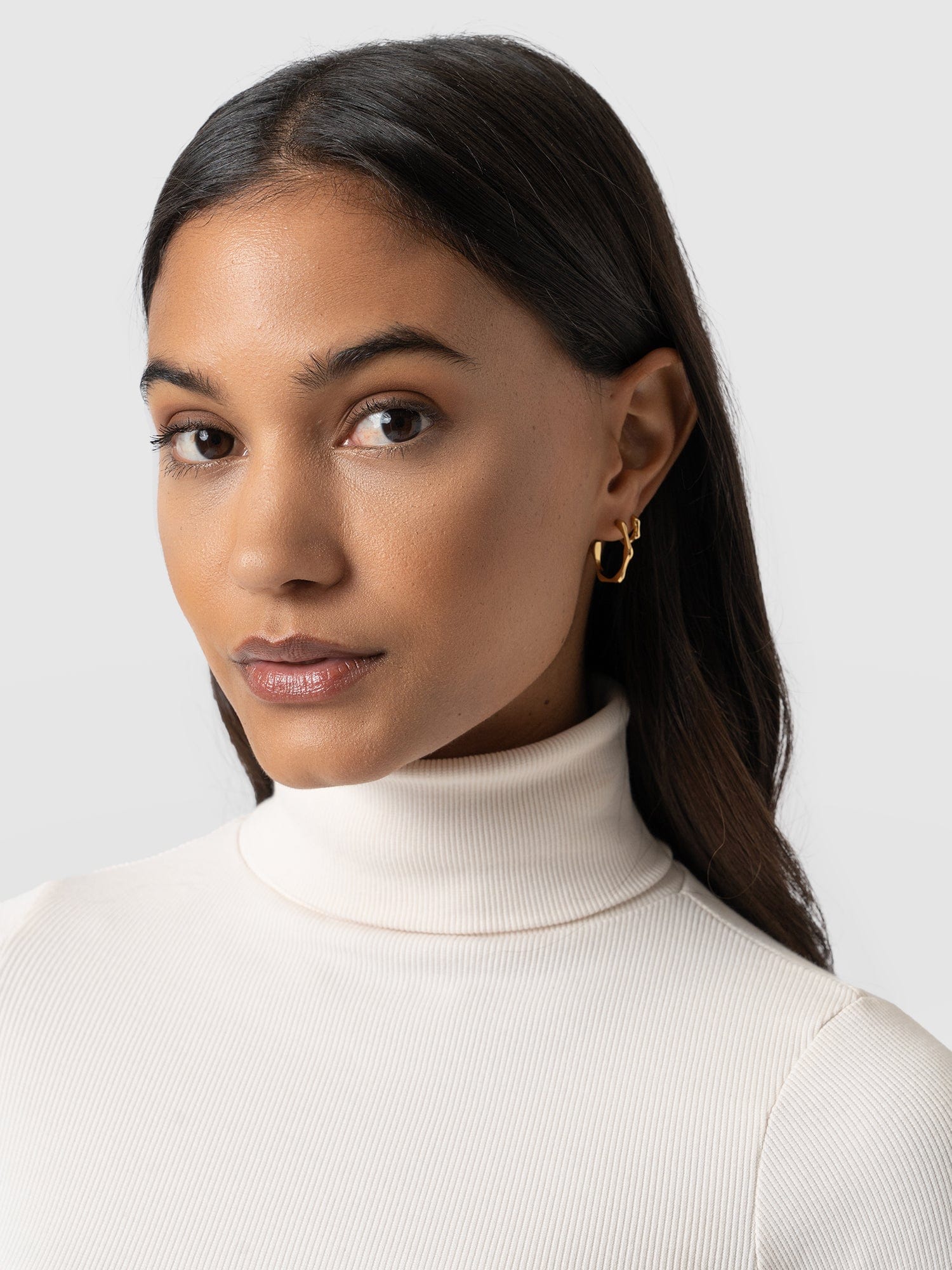 Pocket Turtle Neck Cream - Women's Sweaters | Saint + Sofia® USA